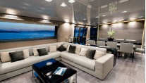 Motor yacht Far Away - Saloon